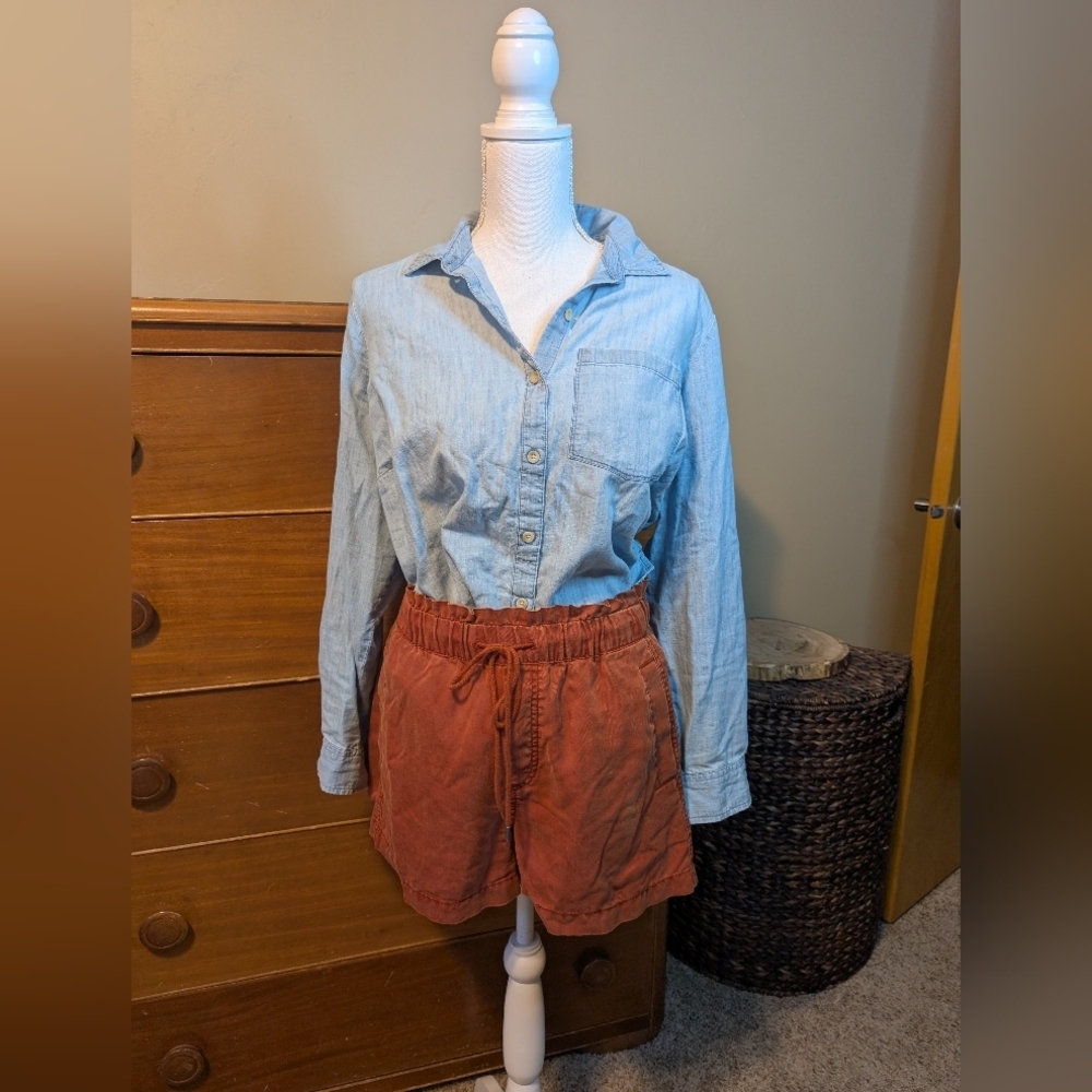Loft Pull On Paperbag Style Casual Shorts - Picture 2 of 10